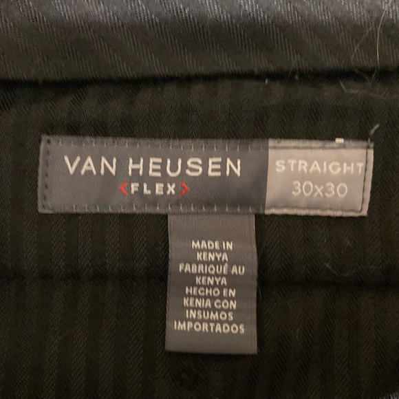 30 x 30 No-iron Straight Van Heusen Flex dress pants -  30% off bundles! - Picture 3 of 3